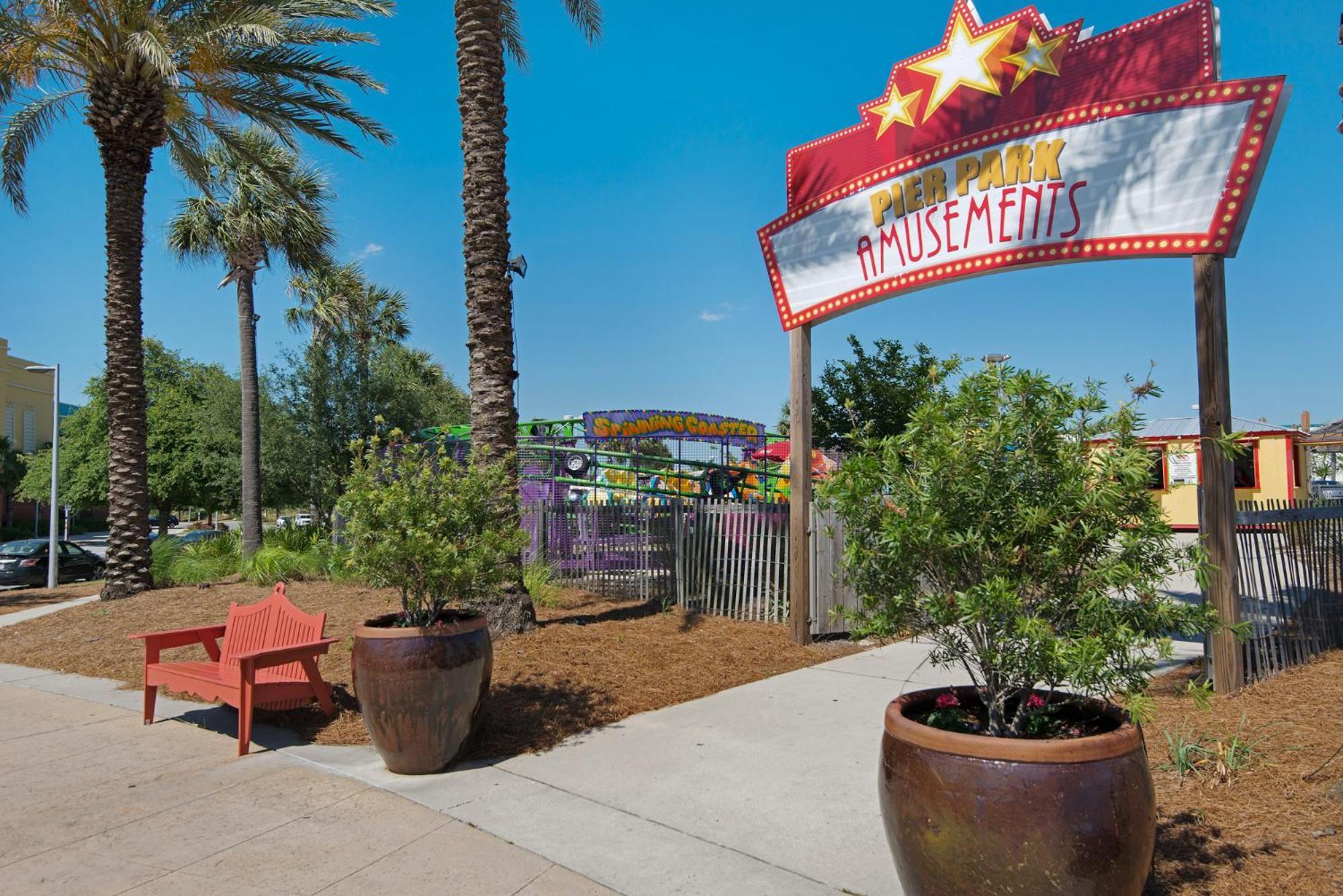 Holiday home Haven! 2br 2ba Sleeps 6! Coastal Paradise Awaits! Panama City Beach