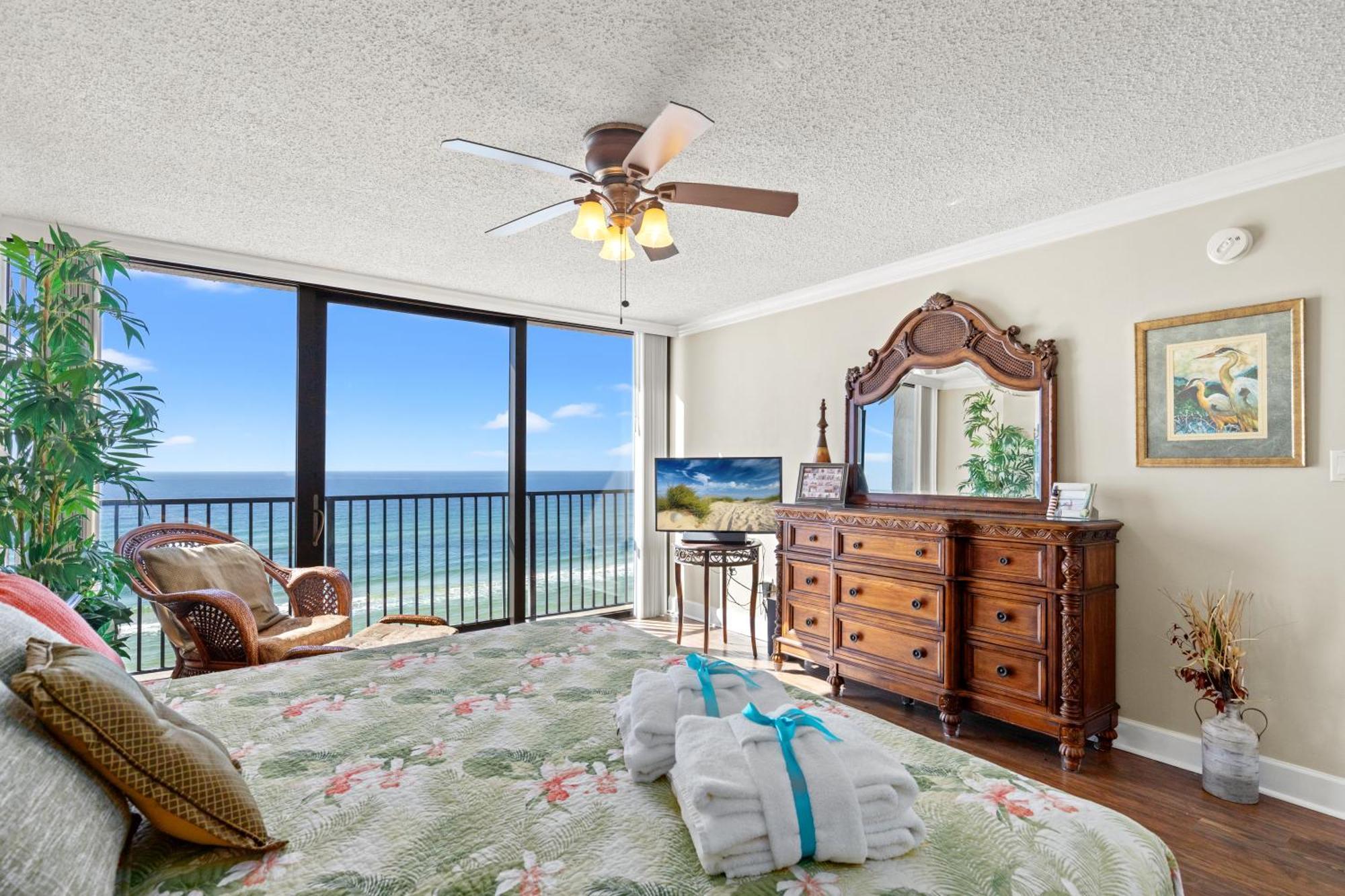 Haven! 2br 2ba Sleeps 6! Coastal Paradise Awaits!