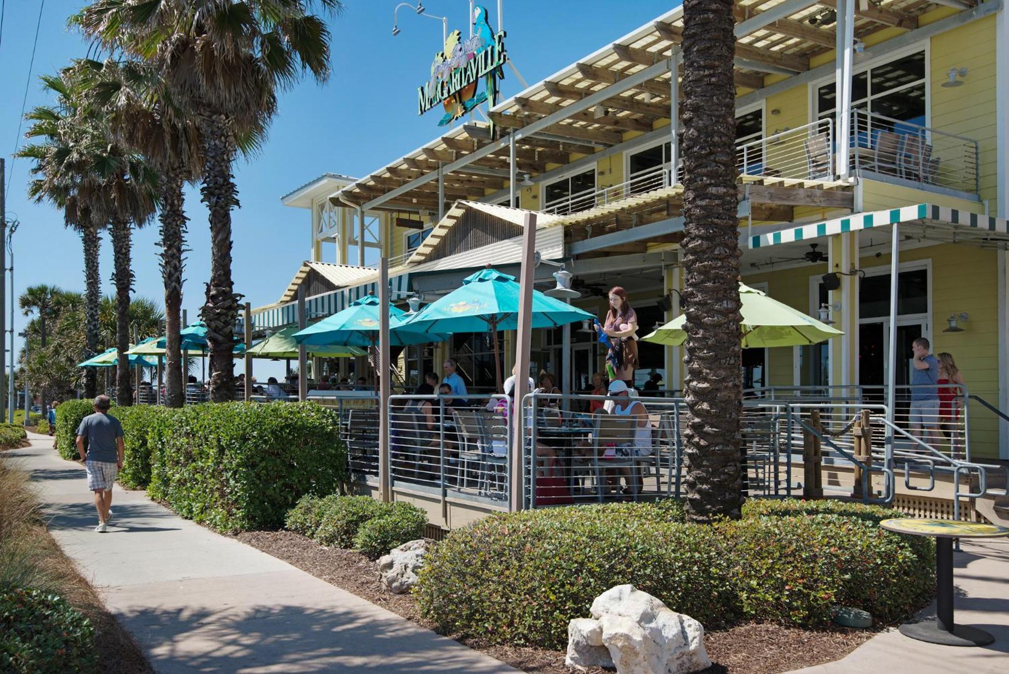 Holiday home Haven! 2br 2ba Sleeps 6! Coastal Paradise Awaits! *