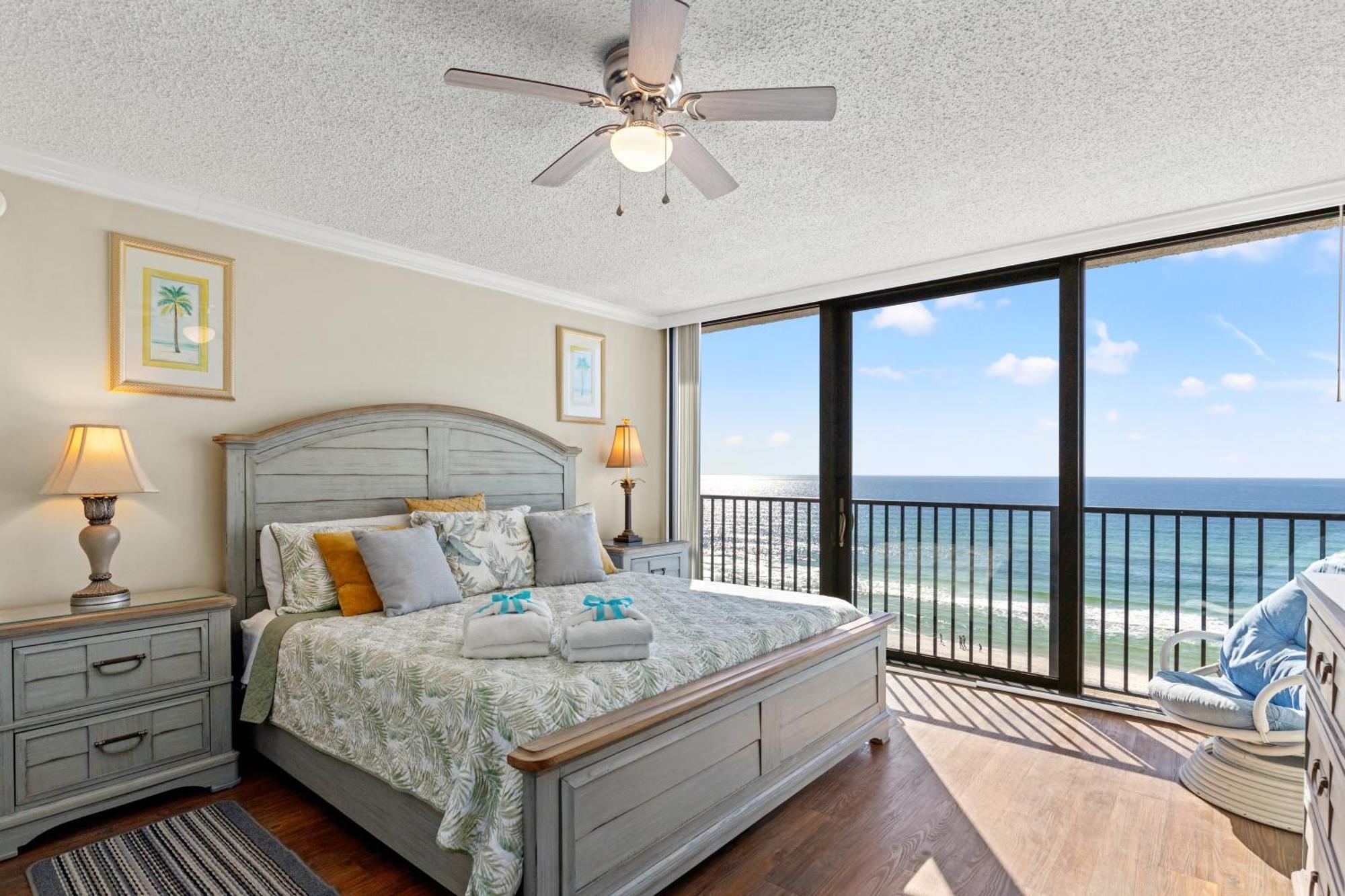 Haven! 2br 2ba Sleeps 6! Coastal Paradise Awaits! Holiday home *